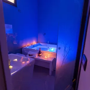 Etnea 208 Luxury Jacuzzi Katania