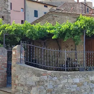 https://la-casina-di-nonna-lola.it-tuscanyhotel.com